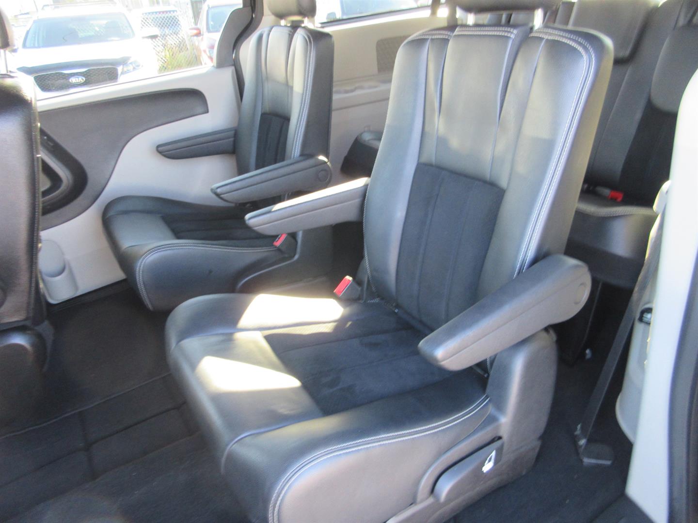 dodge Grand Caravan 2016 - 13