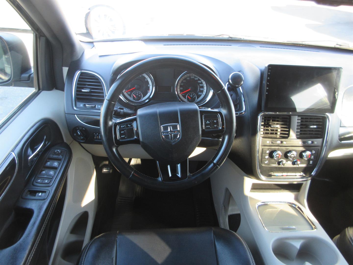 dodge Grand Caravan 2016 - 14