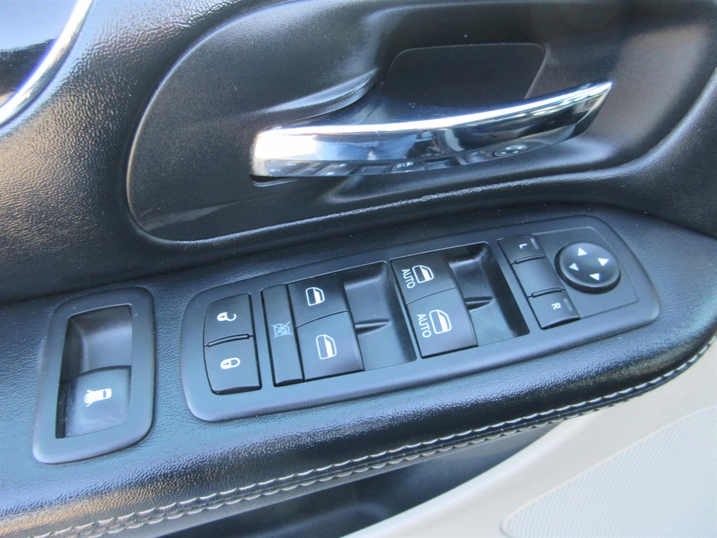 dodge Grand Caravan 2016 - 15