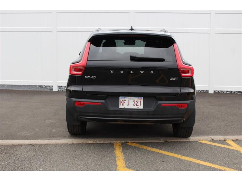 volvo XC40 2025 - 6