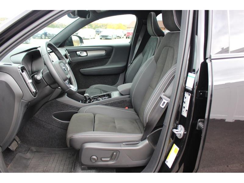 volvo XC40 2025 - 12