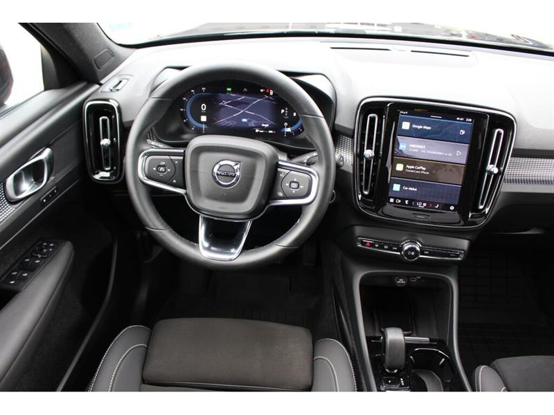 volvo XC40 2025 - 17