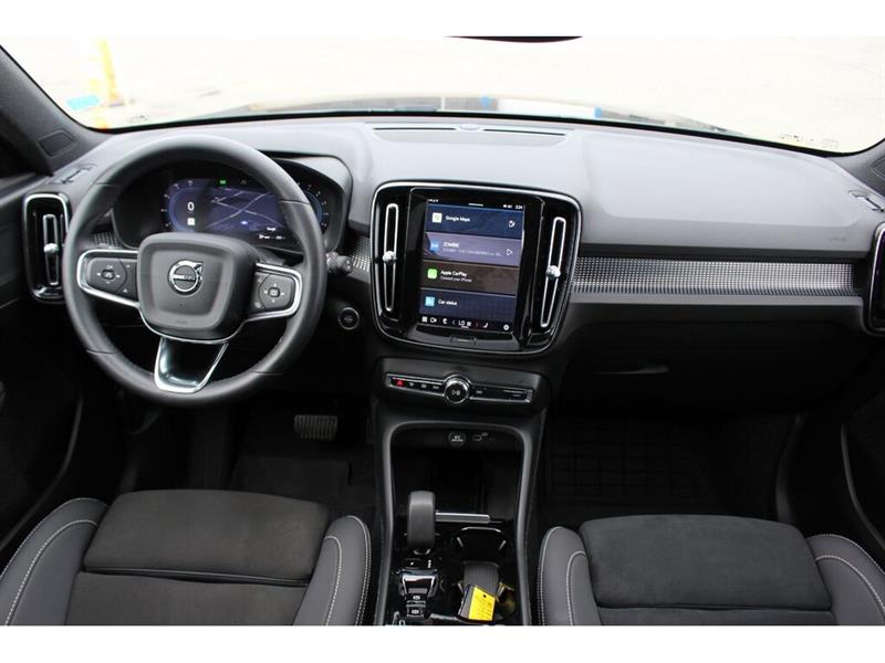 volvo XC40 2025 - 18