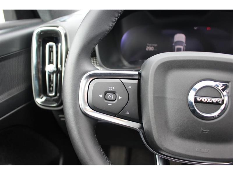 volvo XC40 2025 - 19