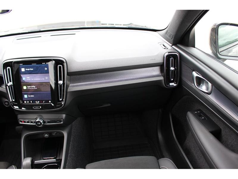 volvo XC40 2025 - 39