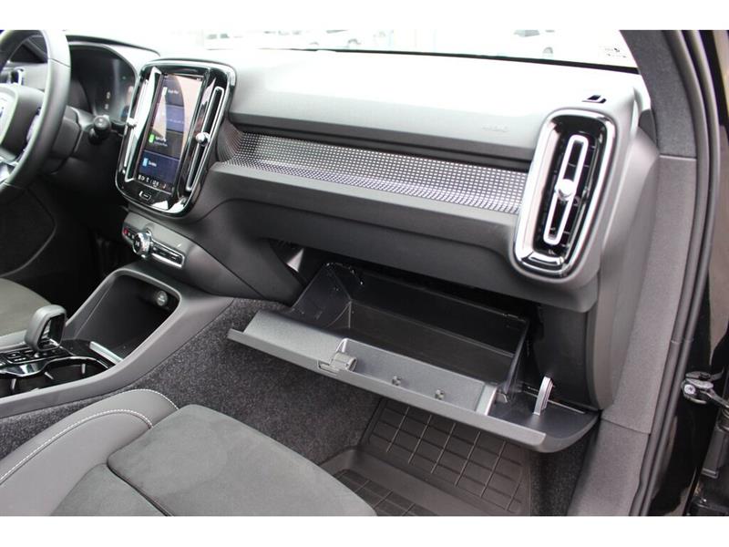 volvo XC40 2025 - 40