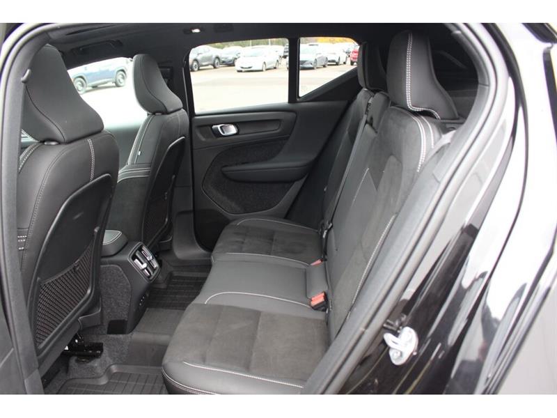 volvo XC40 2025 - 44