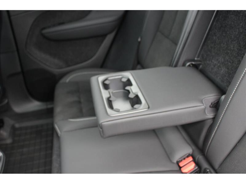 volvo XC40 2025 - 46