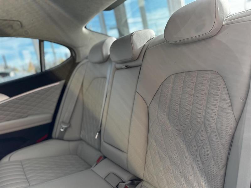 genesis G70 2025 - 12