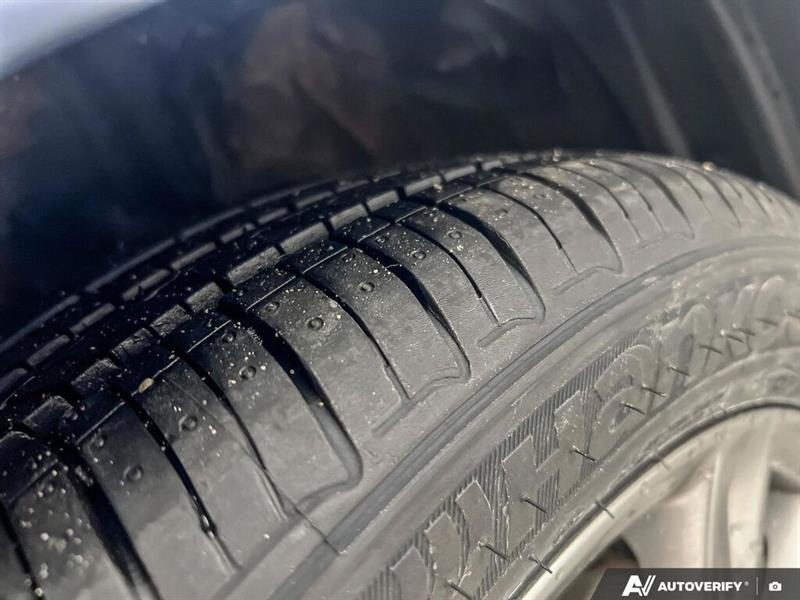 toyota Yaris 2012 - 9