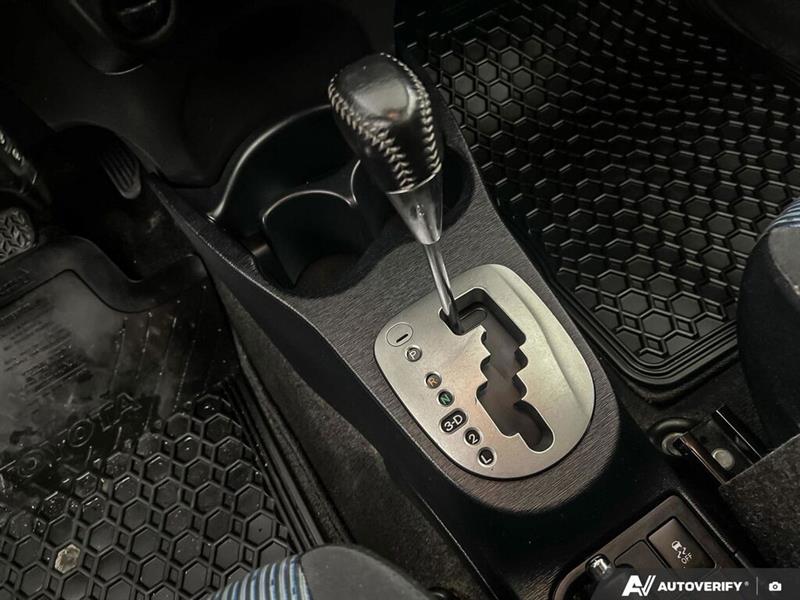 toyota Yaris 2012 - 20