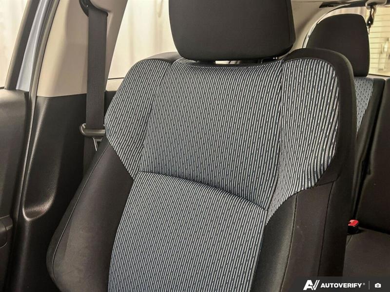 toyota Yaris 2012 - 22