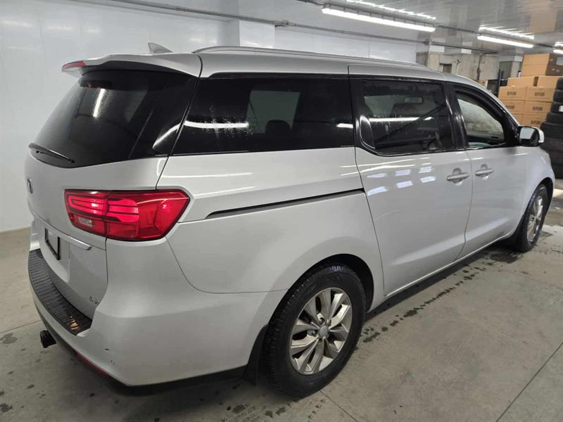 kia Sedona 2019 - 7
