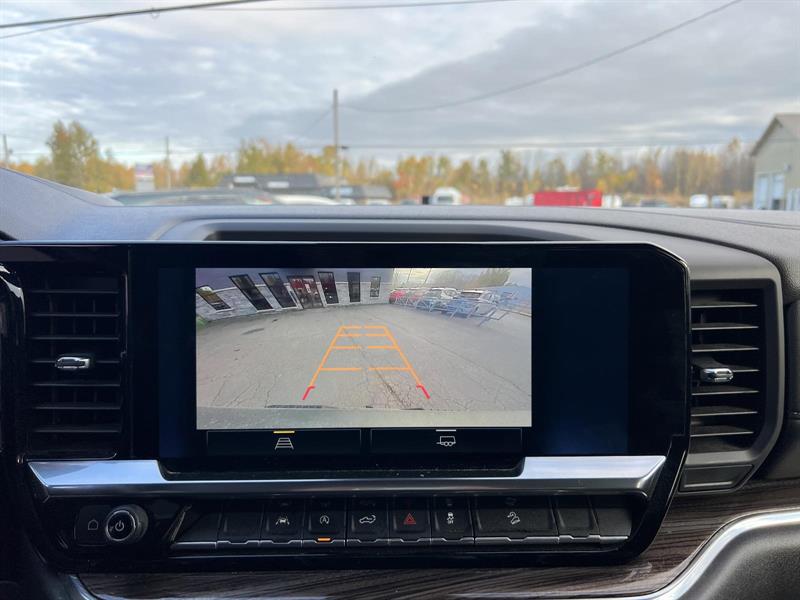 chevrolet Silverado 1500 2023 - 23