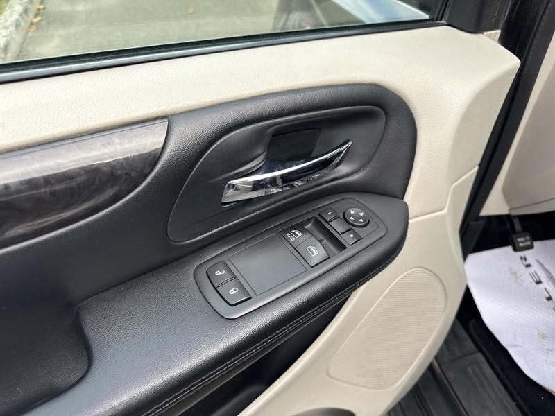 dodge GRAND CARAVAN SXT 2016 - 13