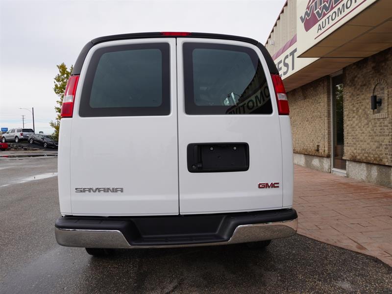 gmc Savana Cargo Van 2023 - 3