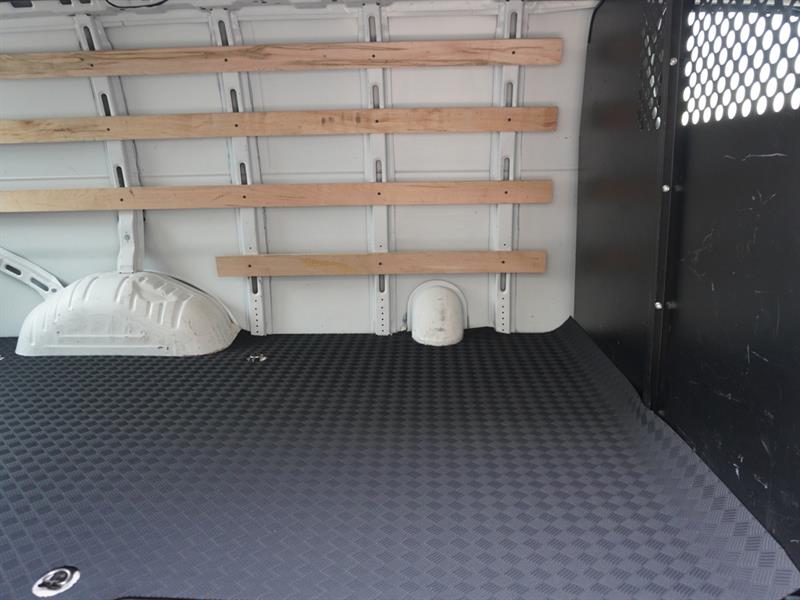 gmc Savana Cargo Van 2023 - 7