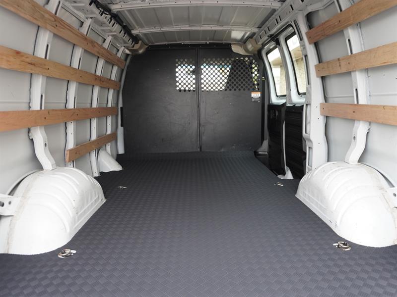 gmc Savana Cargo Van 2023 - 8