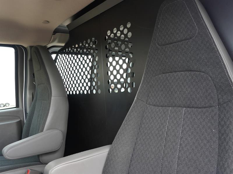 gmc Savana Cargo Van 2023 - 14