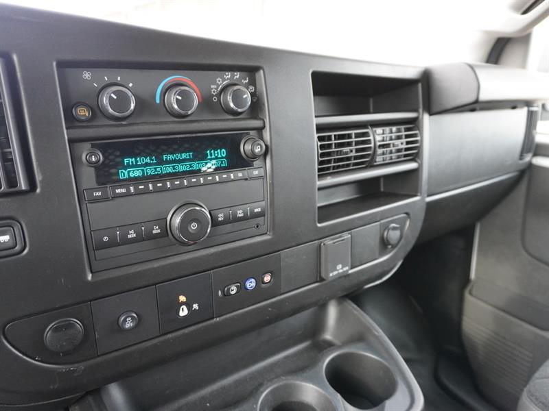 gmc Savana Cargo Van 2023 - 19