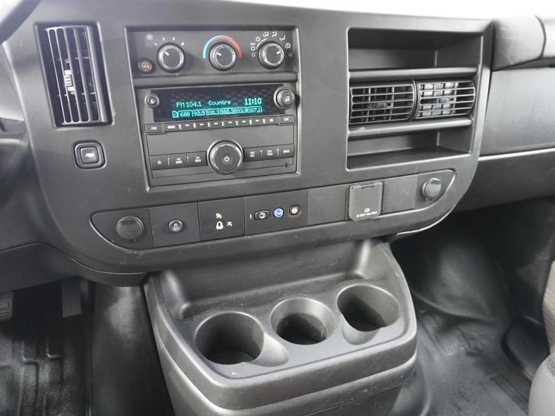 gmc Savana Cargo Van 2023 - 21