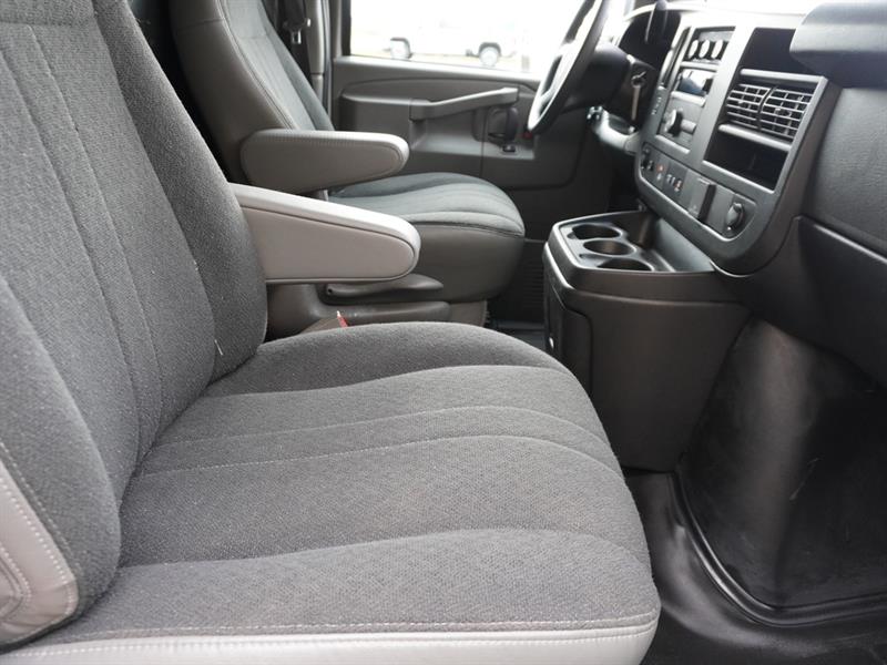 gmc Savana Cargo Van 2023 - 24