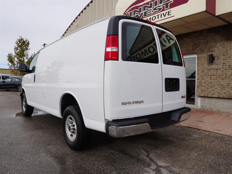 gmc Savana Cargo Van 2023 - 29