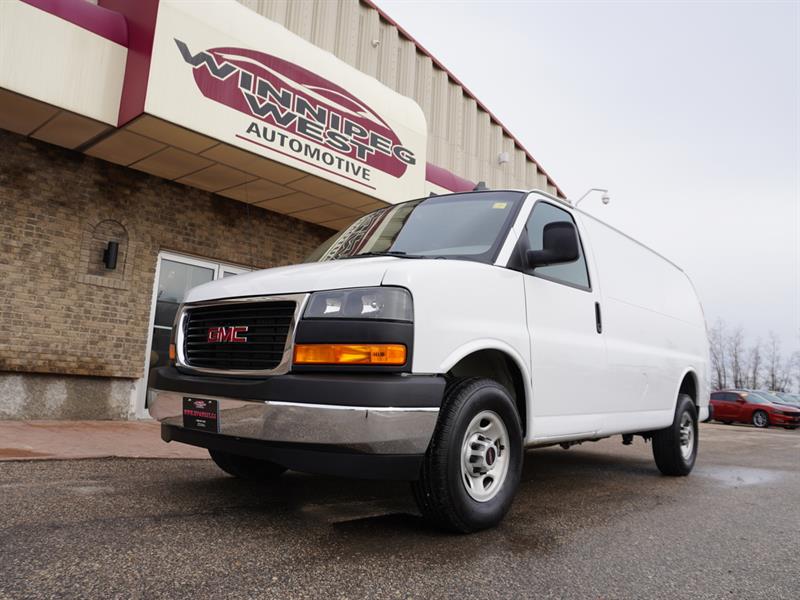 gmc Savana Cargo Van 2023 - 30