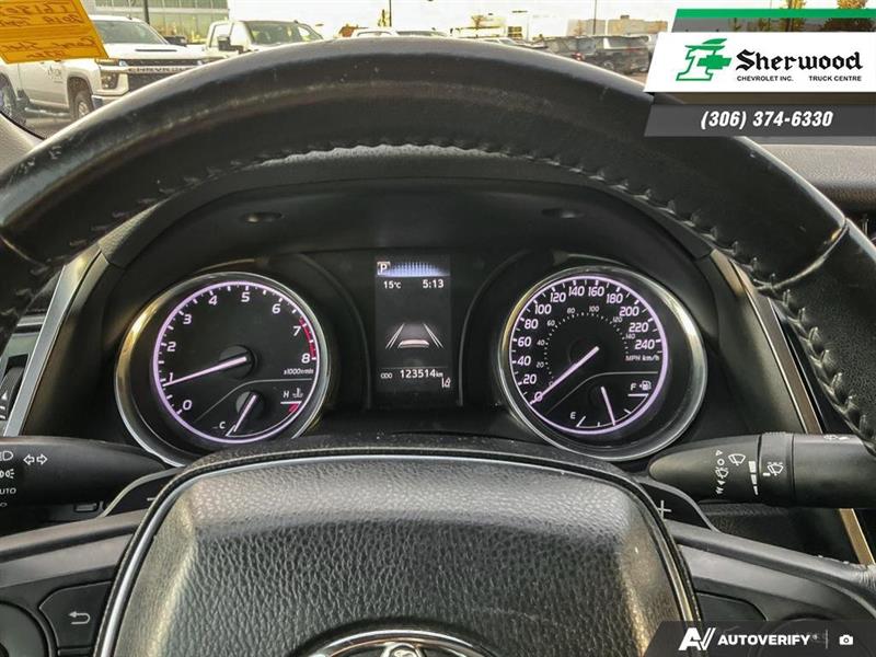 toyota Camry 2019 - 15