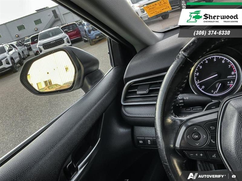 toyota Camry 2019 - 17