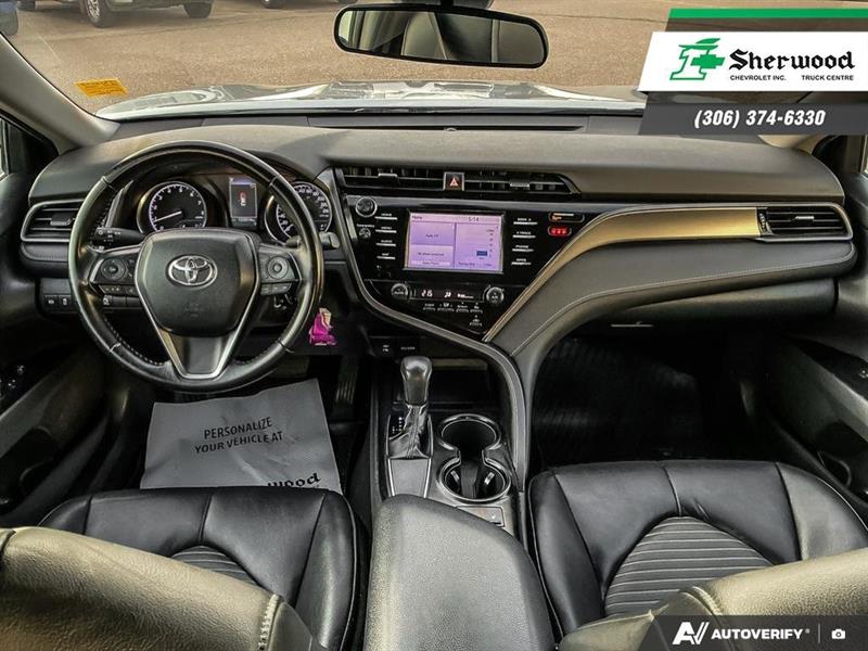 toyota Camry 2019 - 24