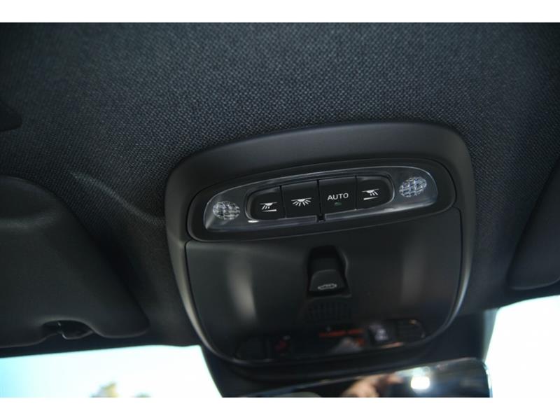 volvo XC40 2022 - 23