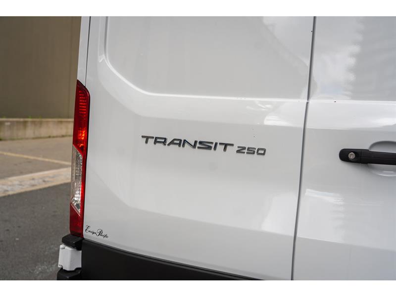 ford Transit fourgon utilitaire 2023 - 9