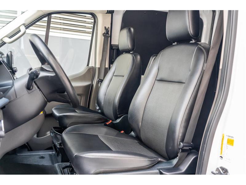 ford Transit fourgon utilitaire 2023 - 13