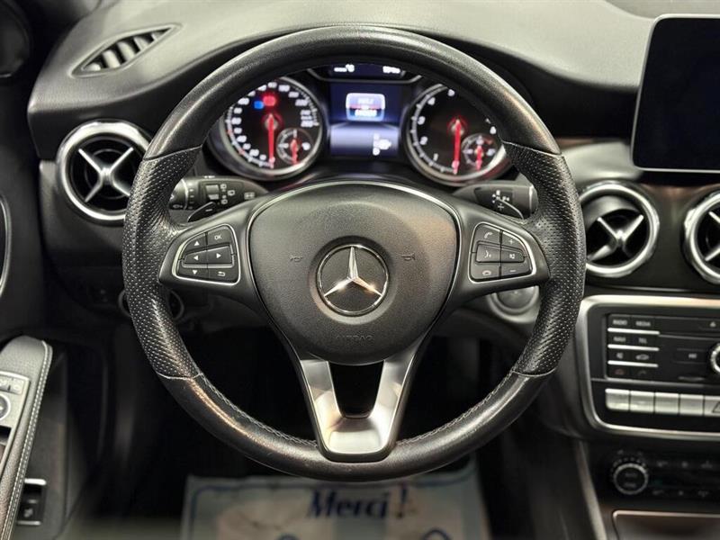 mercedes-benz GLA-Class 2019 - 11