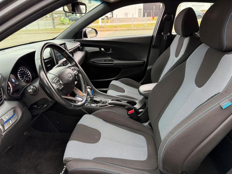hyundai Veloster 2020 - 18