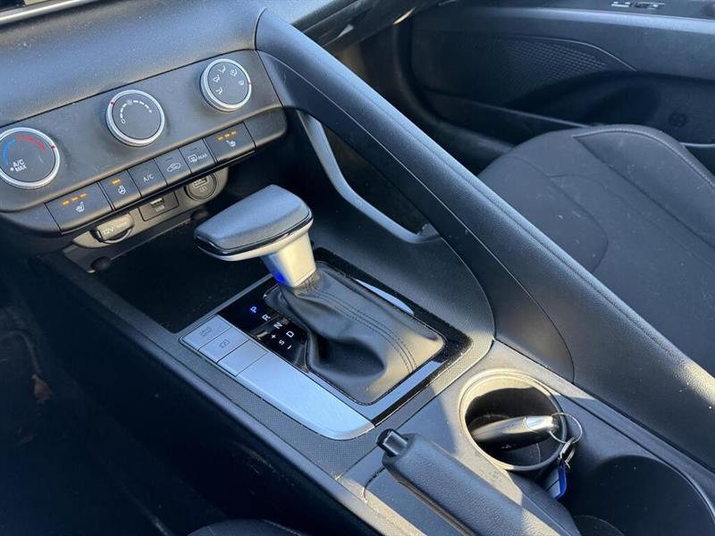 hyundai Elantra 2022 - 11