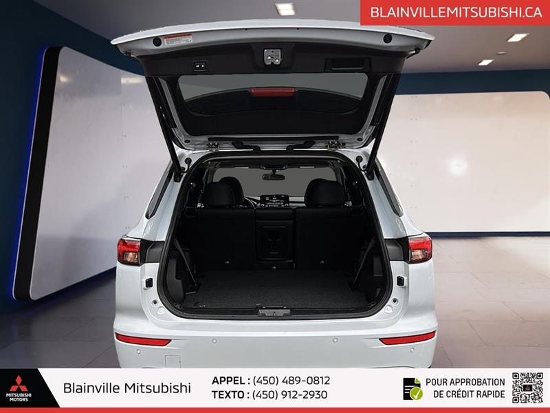 mitsubishi Outlander rechargeable 2024 - 13