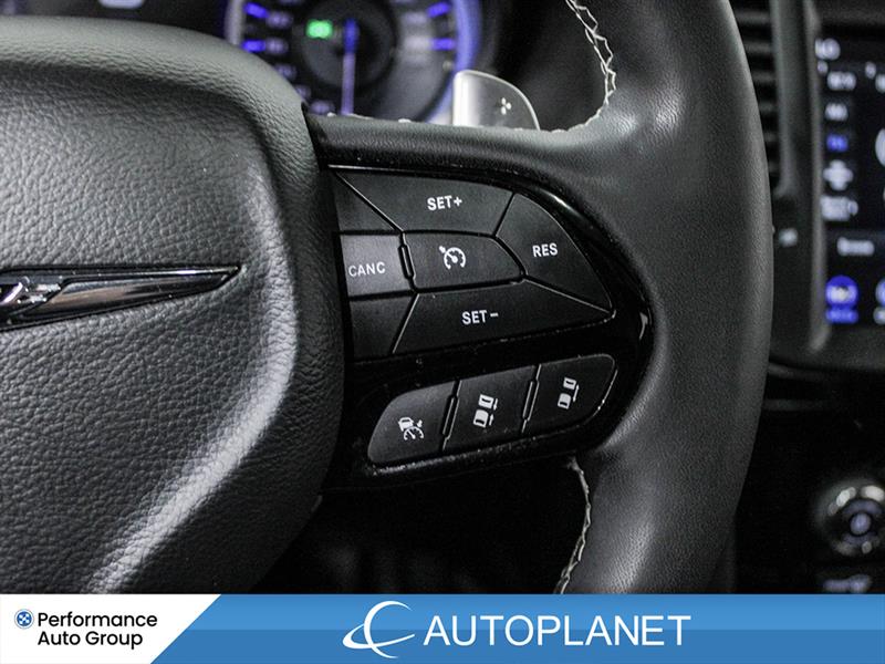 chrysler 300S 2023 - 26