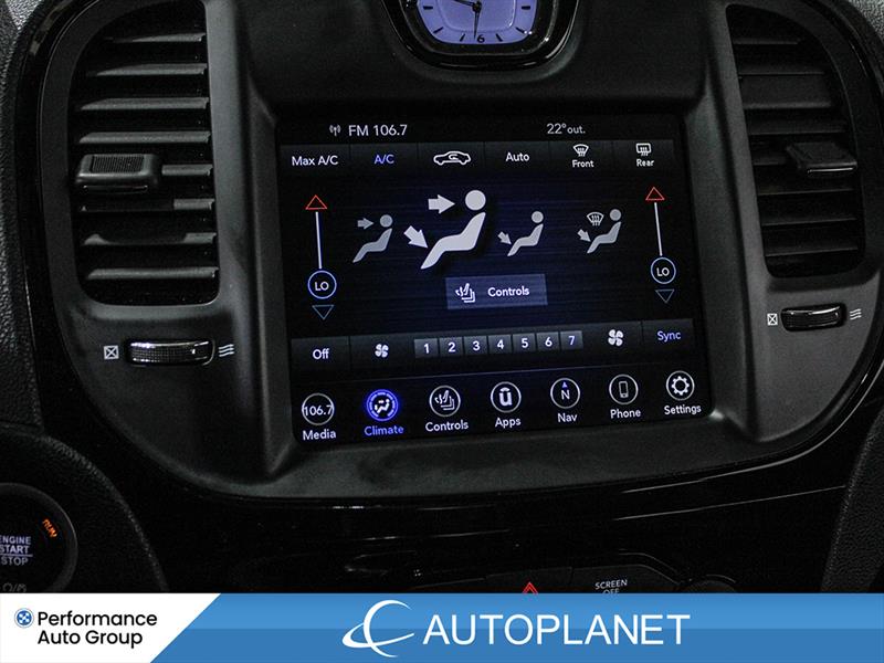 chrysler 300S 2023 - 30