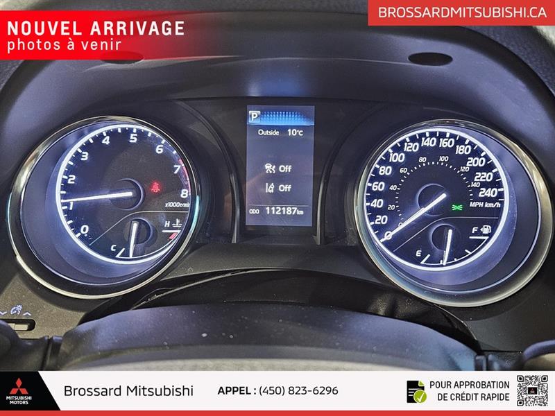 toyota Camry 2018 - 13