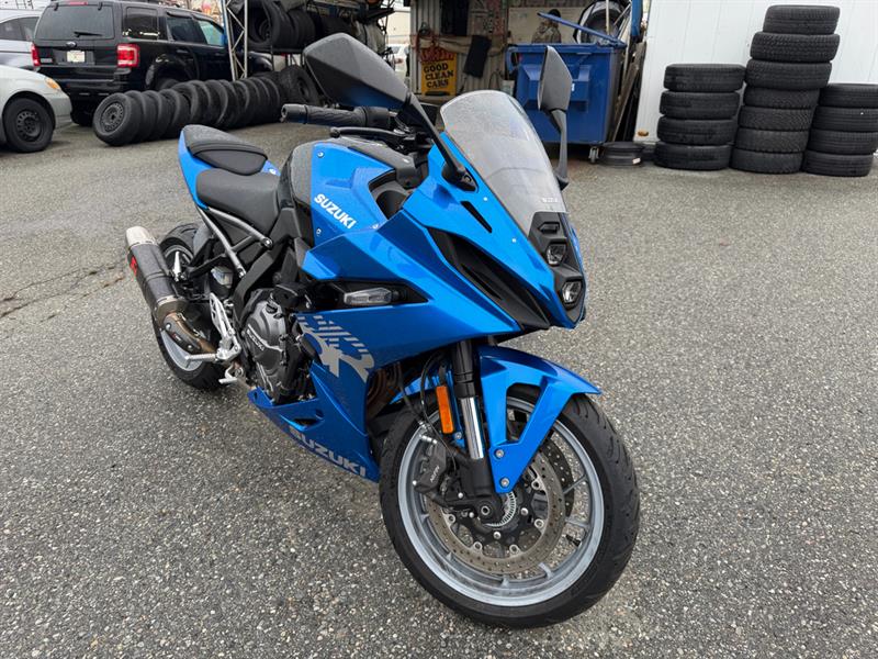 suzuki GSX 800F 2024 - 7
