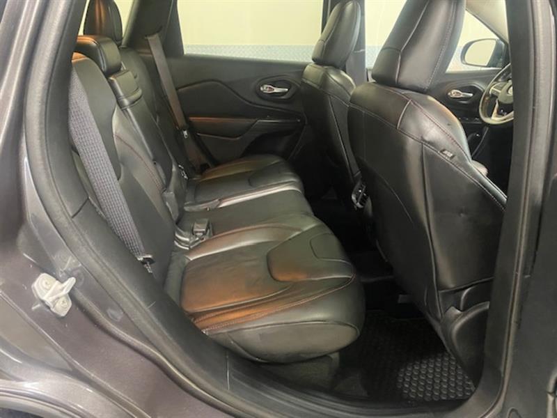 jeep Cherokee 2015 - 11