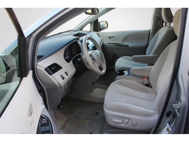 toyota Sienna 2014 - 12