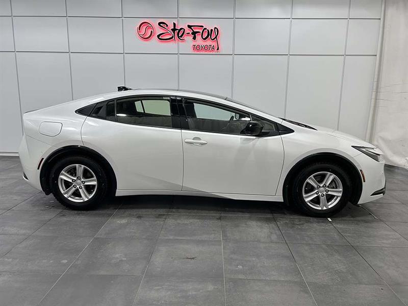 toyota Prius Prime 2024 - 10