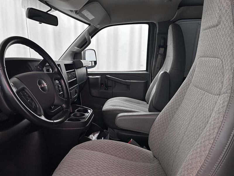 gmc Savana 2023 - 14