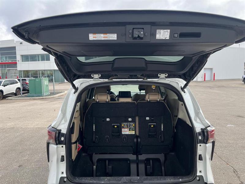 toyota Sienna 2024 - 25