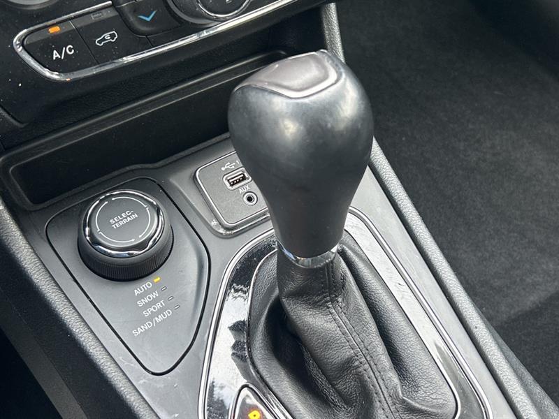 jeep Cherokee 2022 - 15