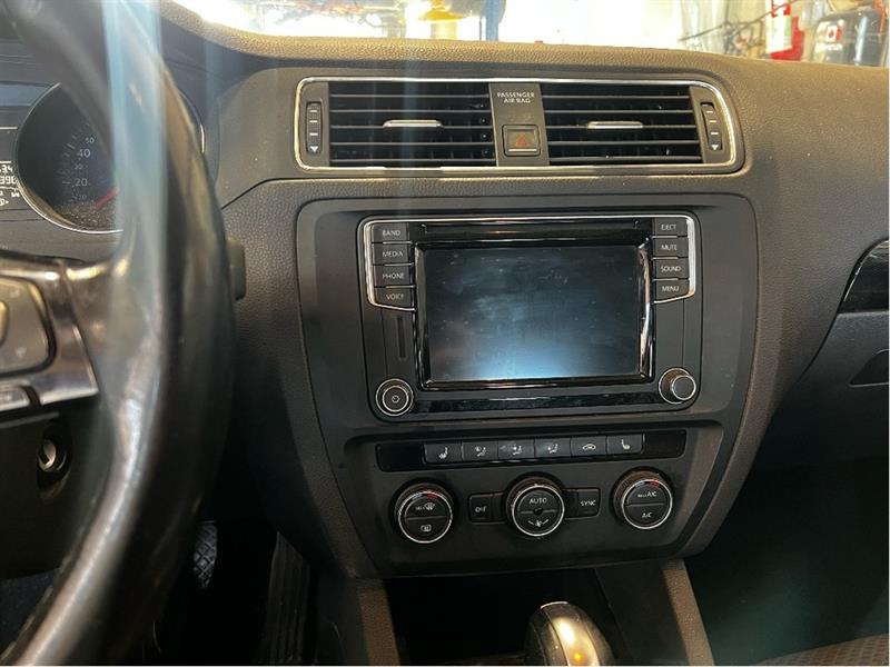 volkswagen Jetta 2016 - 8