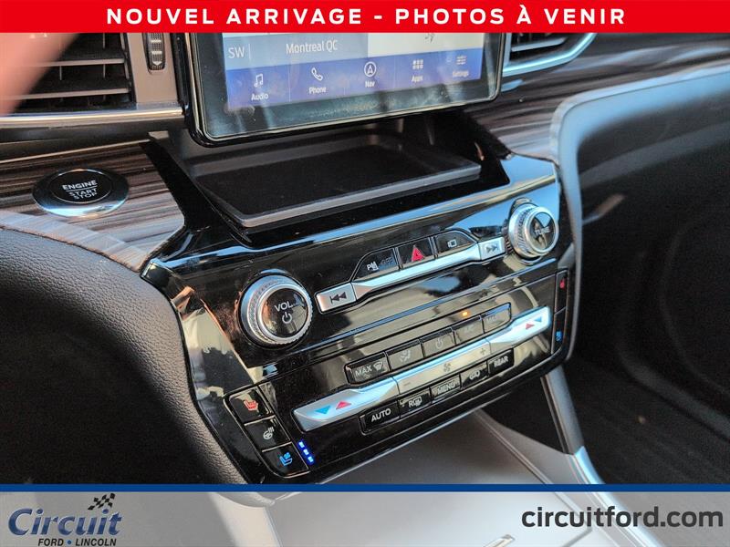 ford Explorer 2022 - 12